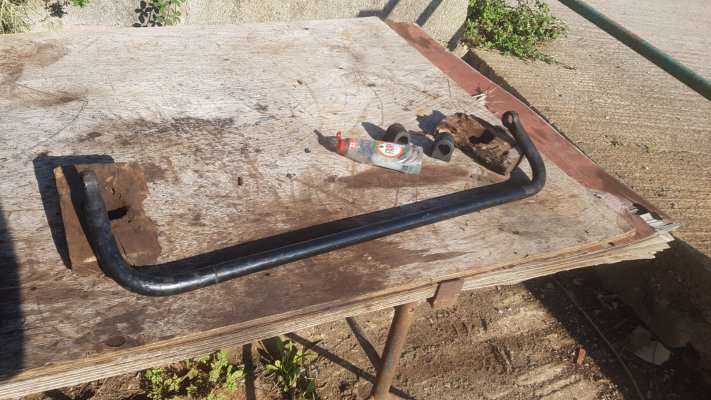 Front anti roll bar old.jpg