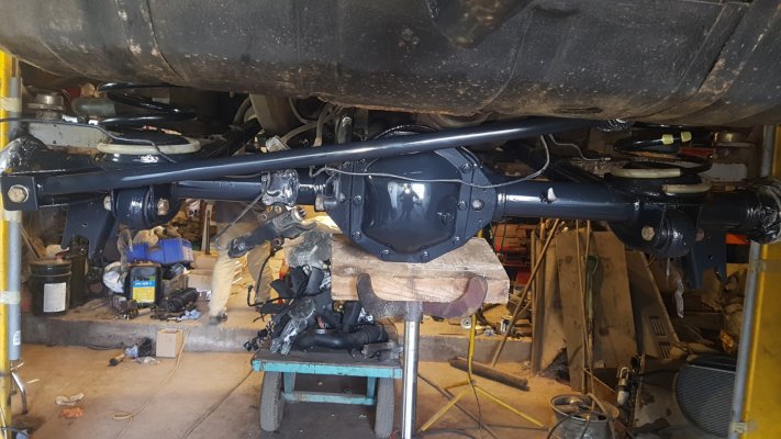 renewed rear axle fitted to G.jpg