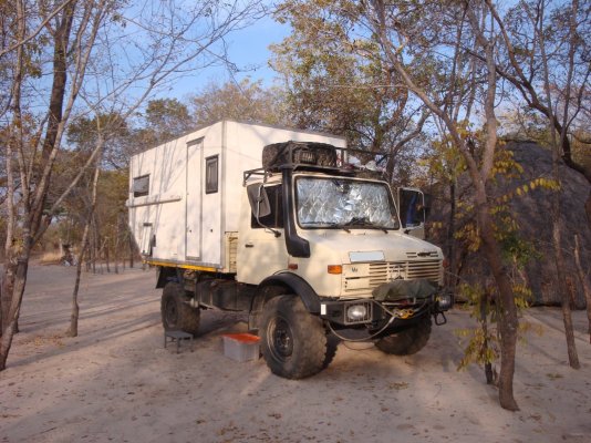 unimog1.jpg