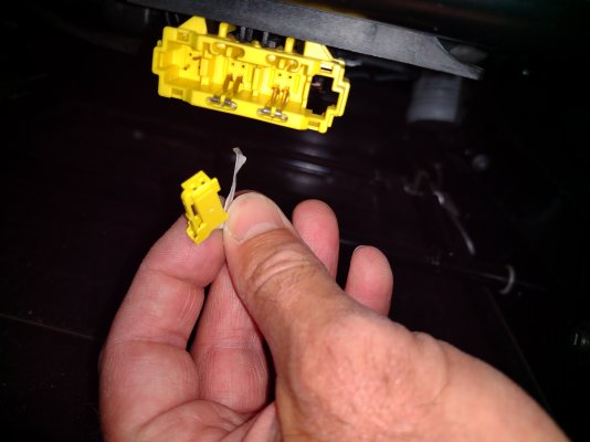 Vito seat connector.jpg Vito seat connector.jpg