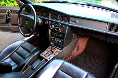 Mercedes 190 E 2.5 16v 1989.jpg7.jpg