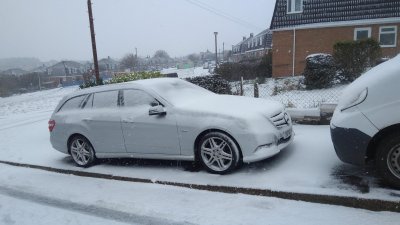 snowy car-min.jpg