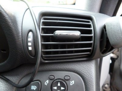 drivers air vent LoRes.jpg