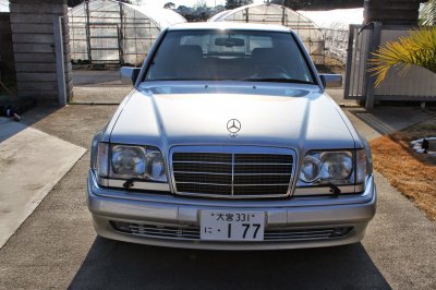 1994_mercedes_w124_e500_limited_edition_japan_0.jpg