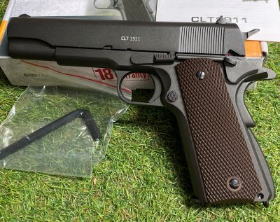 Gletcher CLT 1911 Co2 BB (5).jpg