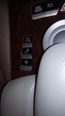 Mercedes rear deals window shade button