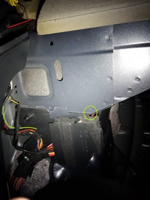 Wire from boot to seat belt.jpg