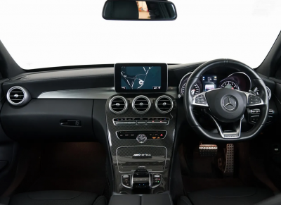 C63 AMG Dash.png