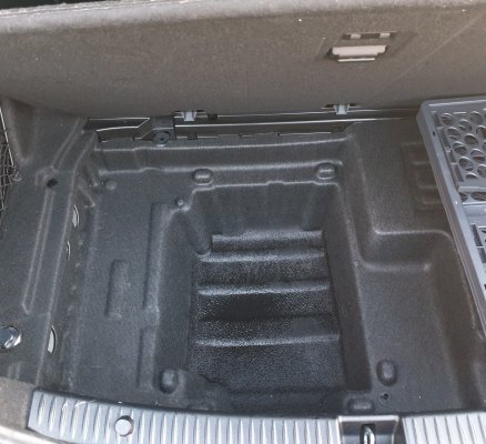 Mercedes c class w205 deals boot liner