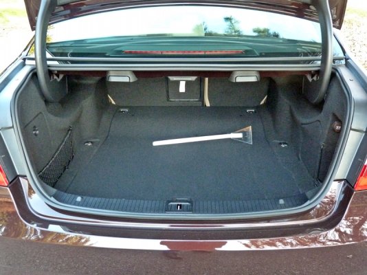 E550-trunk.jpg