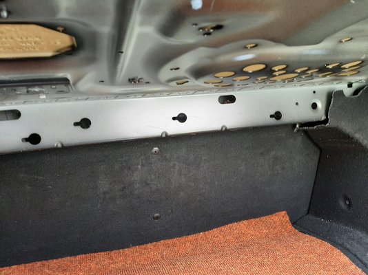 MB Boot Rear Seat 20210226_123610[3363].jpg