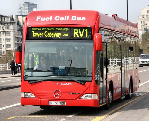 Fuel cell bus 1.jpg