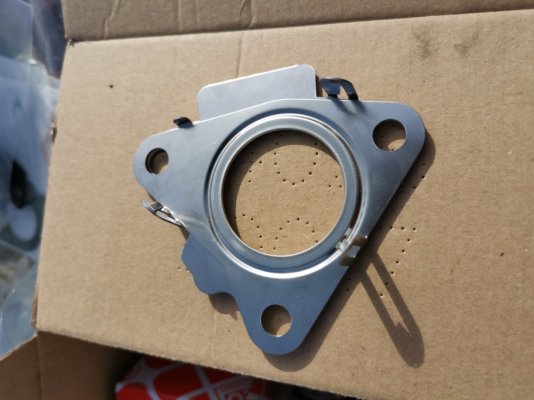 exhaust gasket 2.jpg