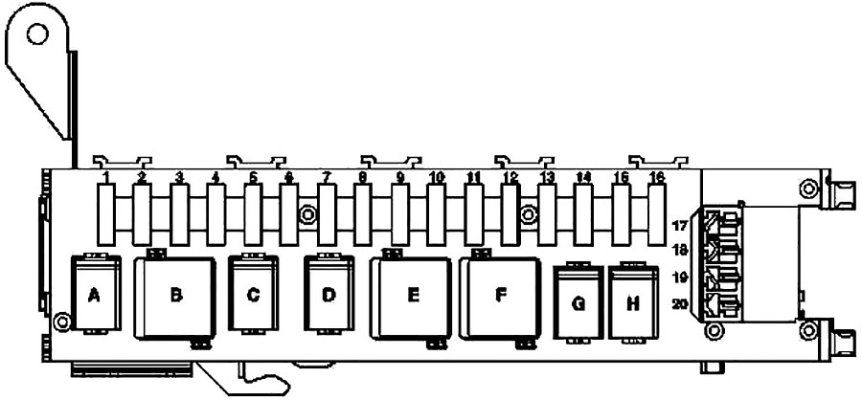 Mercedes-Benz-C-Class-W203-2000-2007-fuse-diagram-luggage compartment.jpg