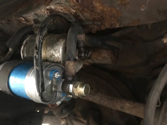 W116 Fuel Pump To Fuel Filter Pipe 