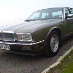 My 1989 2.9 Jaguar Sovereign, completely standard, light wood and cream leather throughout.