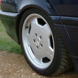 17" AMG alloys with lip painted.