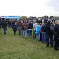 Queue for food