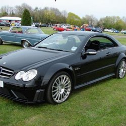 Loverly merc in the background too .. (all pictures at Castle combe action day)