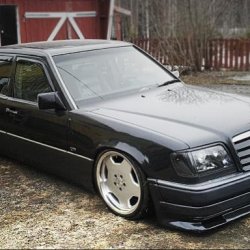 W124merce600x385