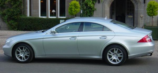 CLS 320 CDI 2006 Side