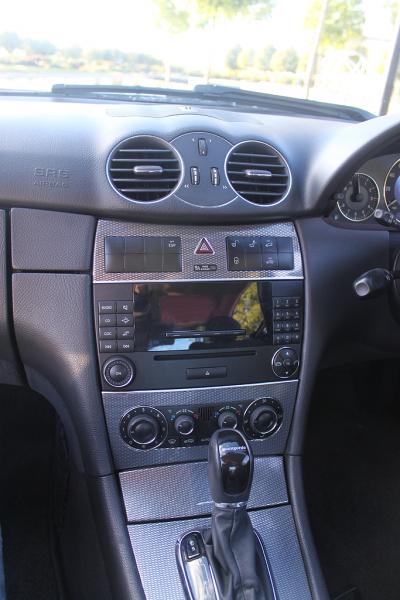 Complete 'facelift' of the interior. Dashboard had to be removed in order to fit a new cage. Once the cage was installed I replace the upper switchgea