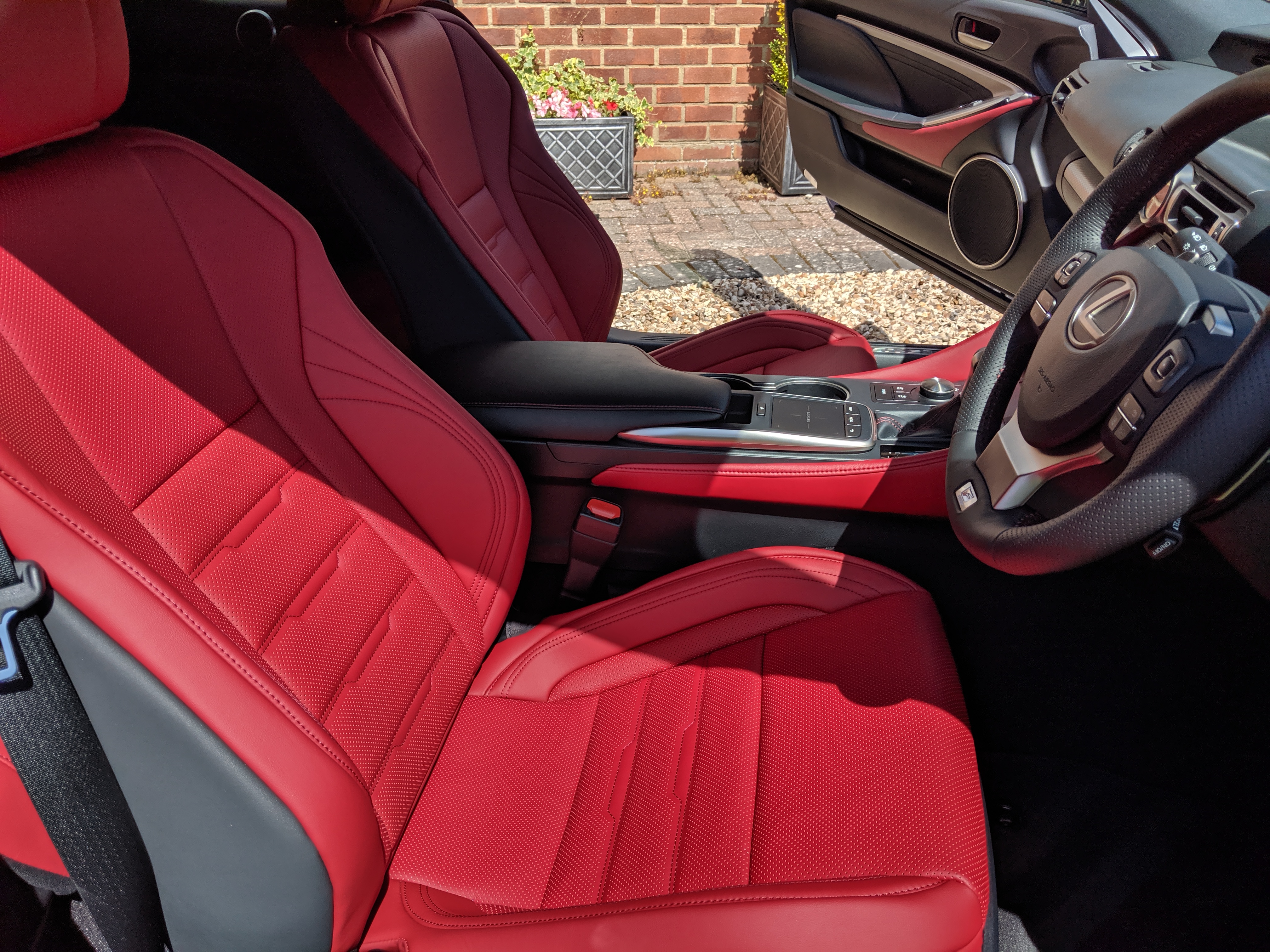 Flare Red Leather, heated and ventilated