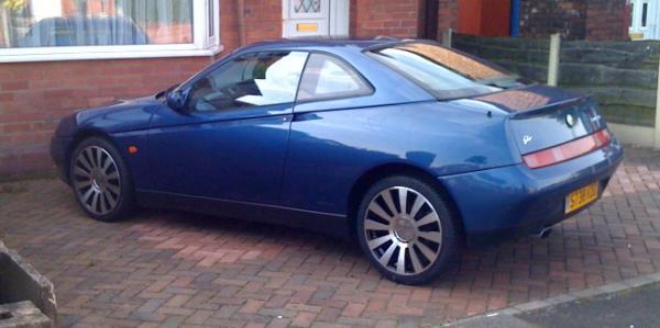 My Alfa GTV Twin Spark (The only Phase 1 with a phase 2 centre consol in the UK)