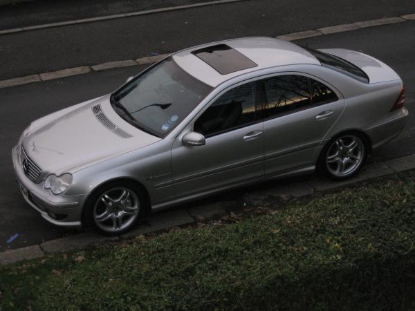 My C32 with my new 18" Alloys