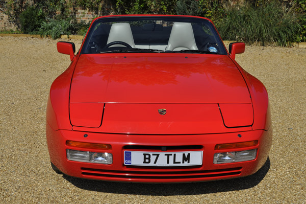 Porsche944S2 front