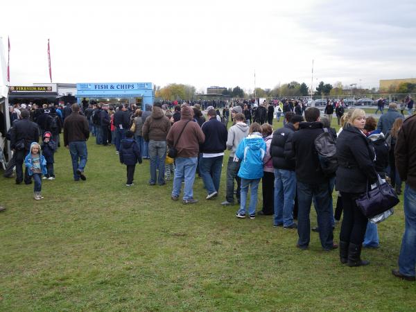 Queue for food