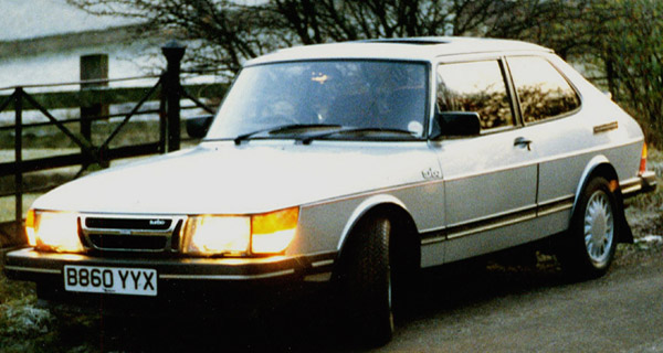 SAAB 900T 16v - Oooh! Electric windows and cruise control - 35 years ago!