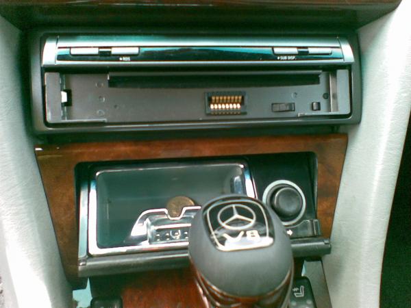 Screen and V8 Gear Knob
(Thanks to Sp!ke for the ashtray)